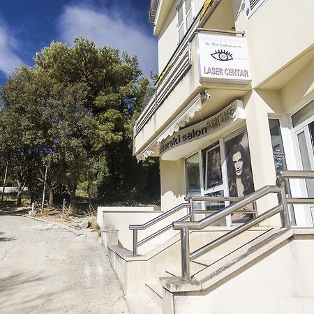 Apartment Jelas Makarska Exterior photo